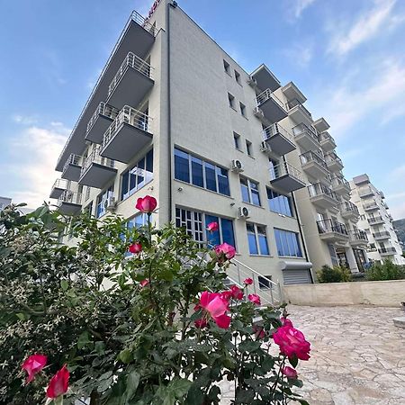 Deor Hotel Shëngjin Eksteriør bilde