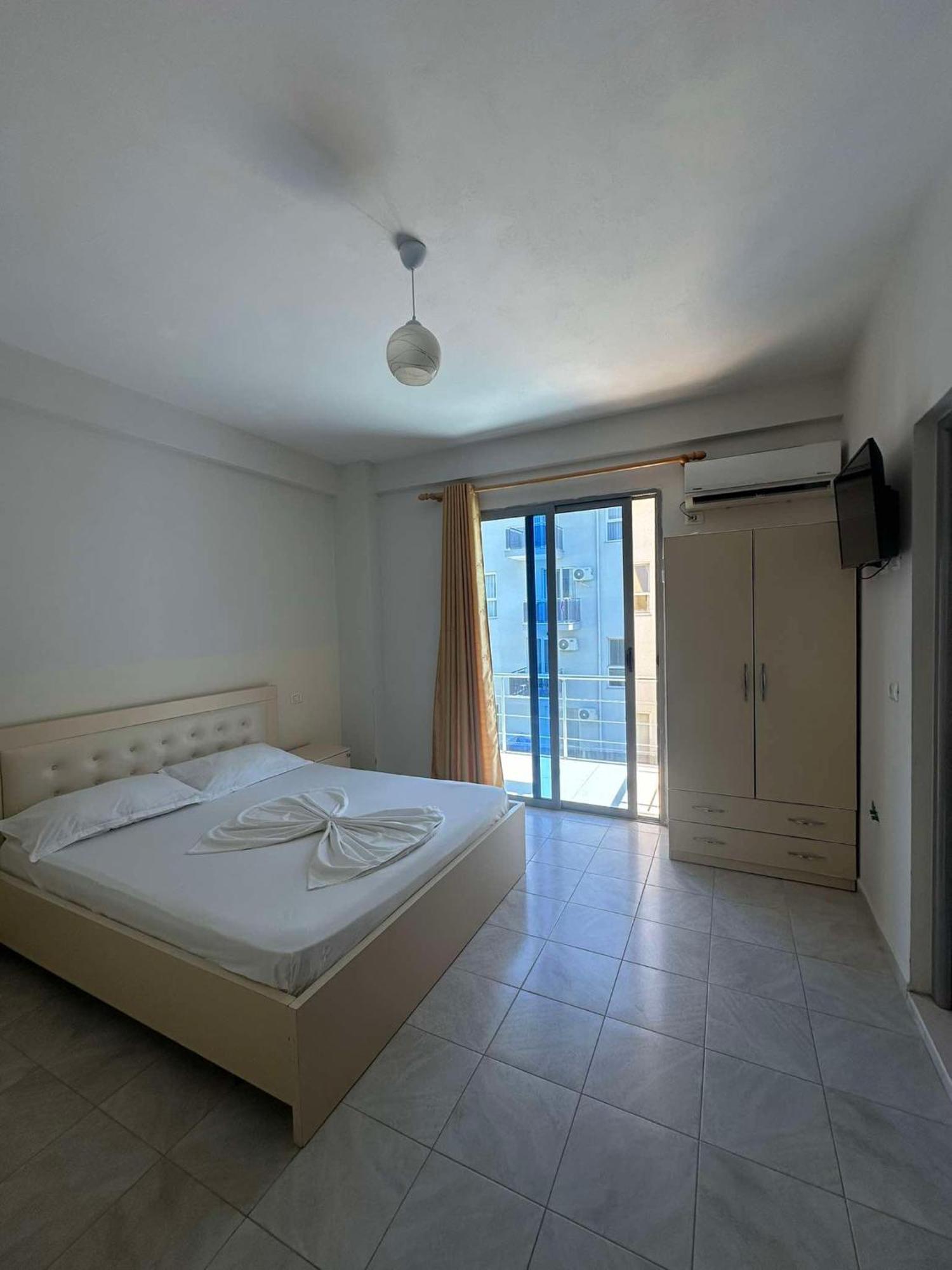 Deor Hotel Shëngjin Eksteriør bilde
