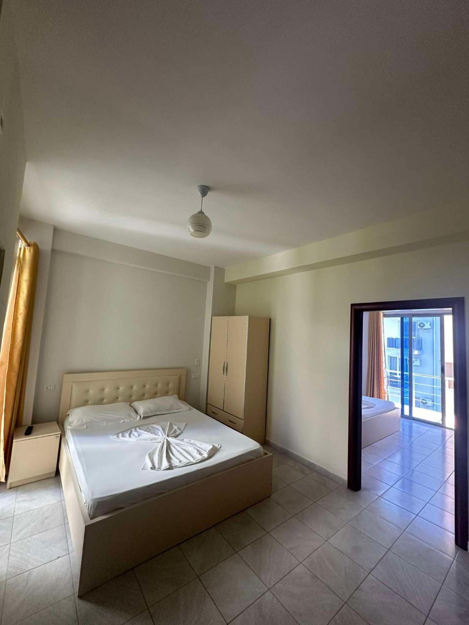 Deor Hotel Shëngjin Eksteriør bilde