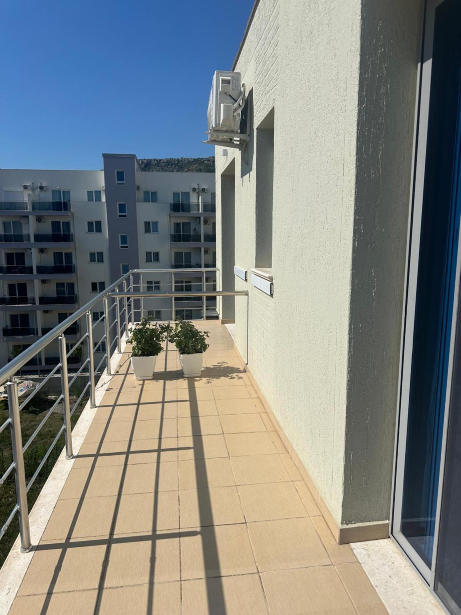 Deor Hotel Shëngjin Eksteriør bilde