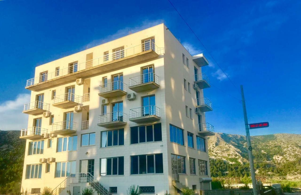 Deor Hotel Shëngjin Eksteriør bilde